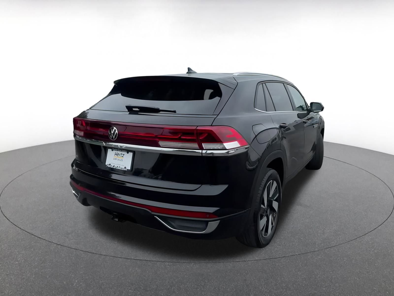 Used 2025 Volkswagen Atlas Cross Sport SE image 14