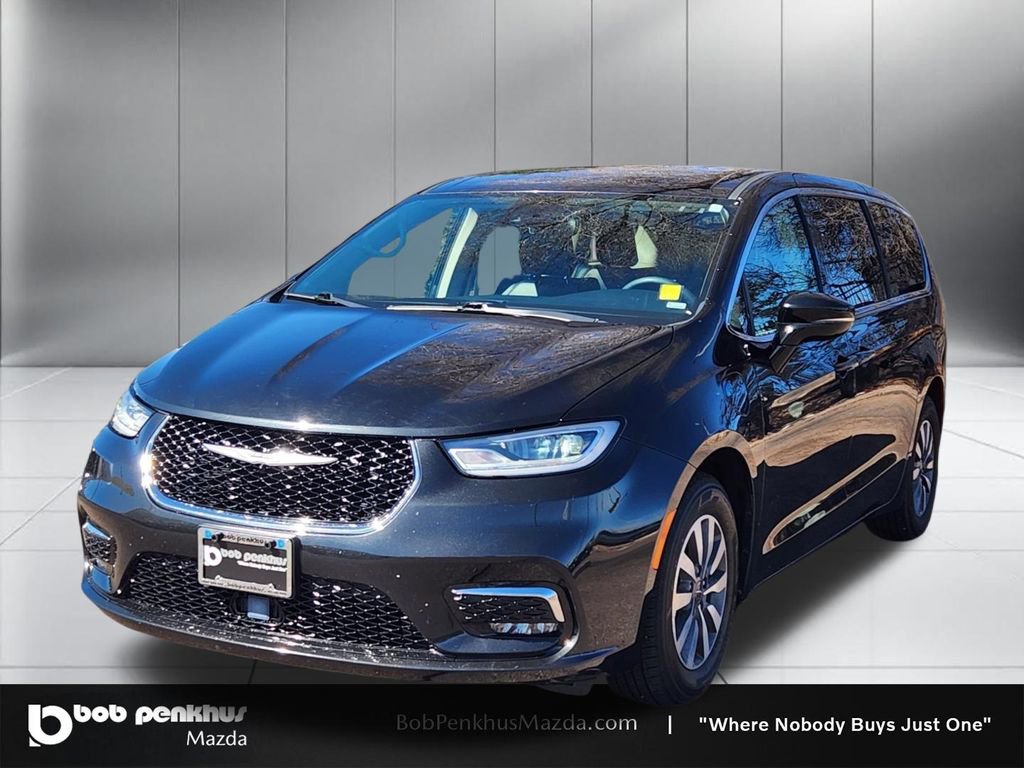 Used 2024 Chrysler Pacifica Select image 22