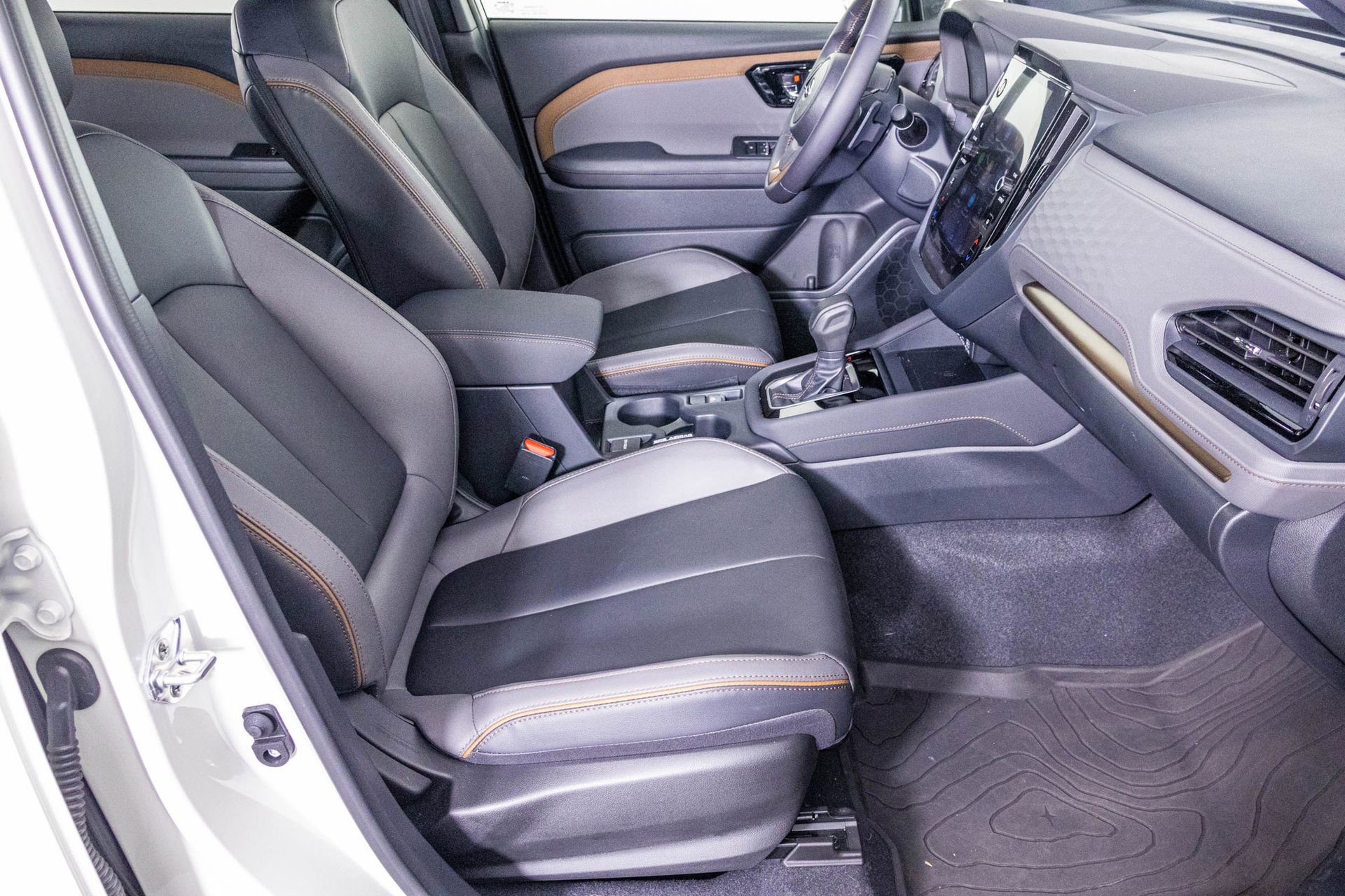 Used 2025 Subaru Forester Sport image 38