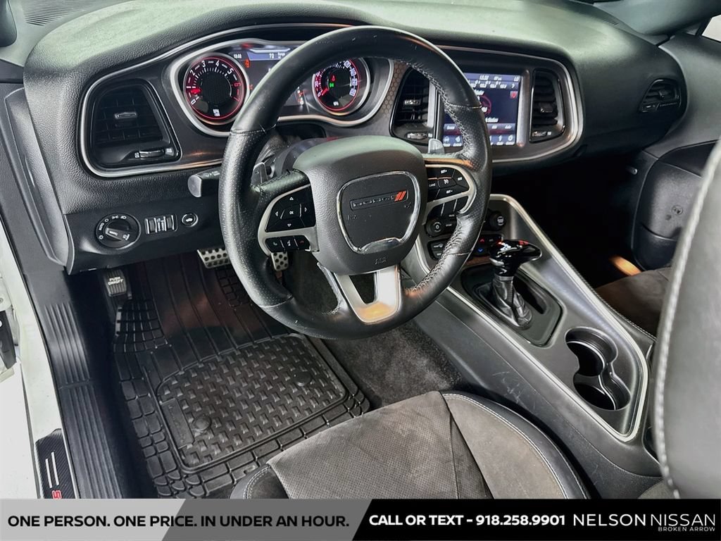 Used 2018 Dodge Challenger R/T Scat Pack w/ Leather Interior Group RWD image 22