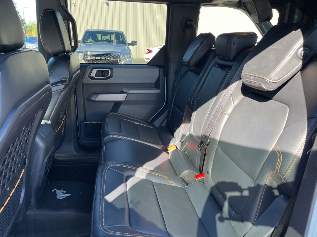 Used 2023 Ford Bronco Badlands w/ Sasquatch Package image 19