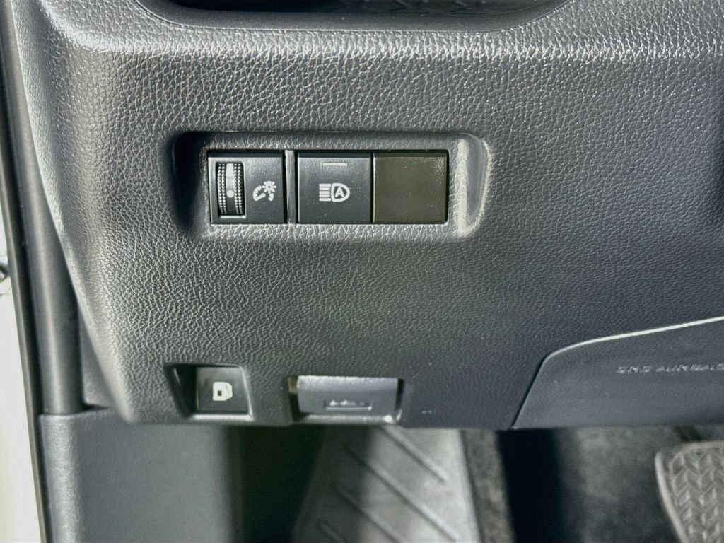 Certified 2024 Toyota RAV4 LE AWD/4WD image 12