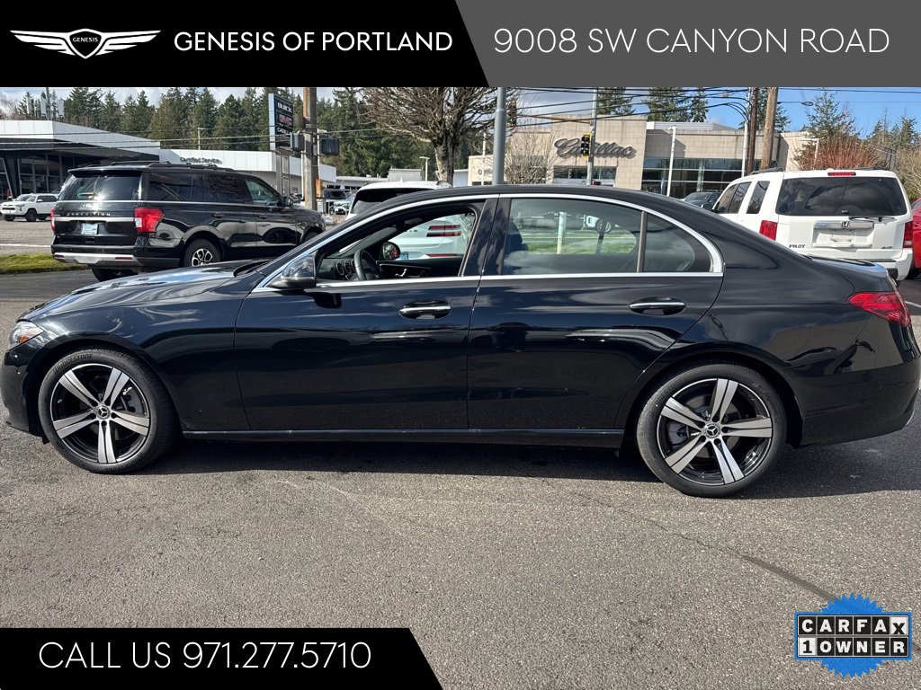 Used 2025 Mercedes-Benz C 300 4MATIC Sedan image 4