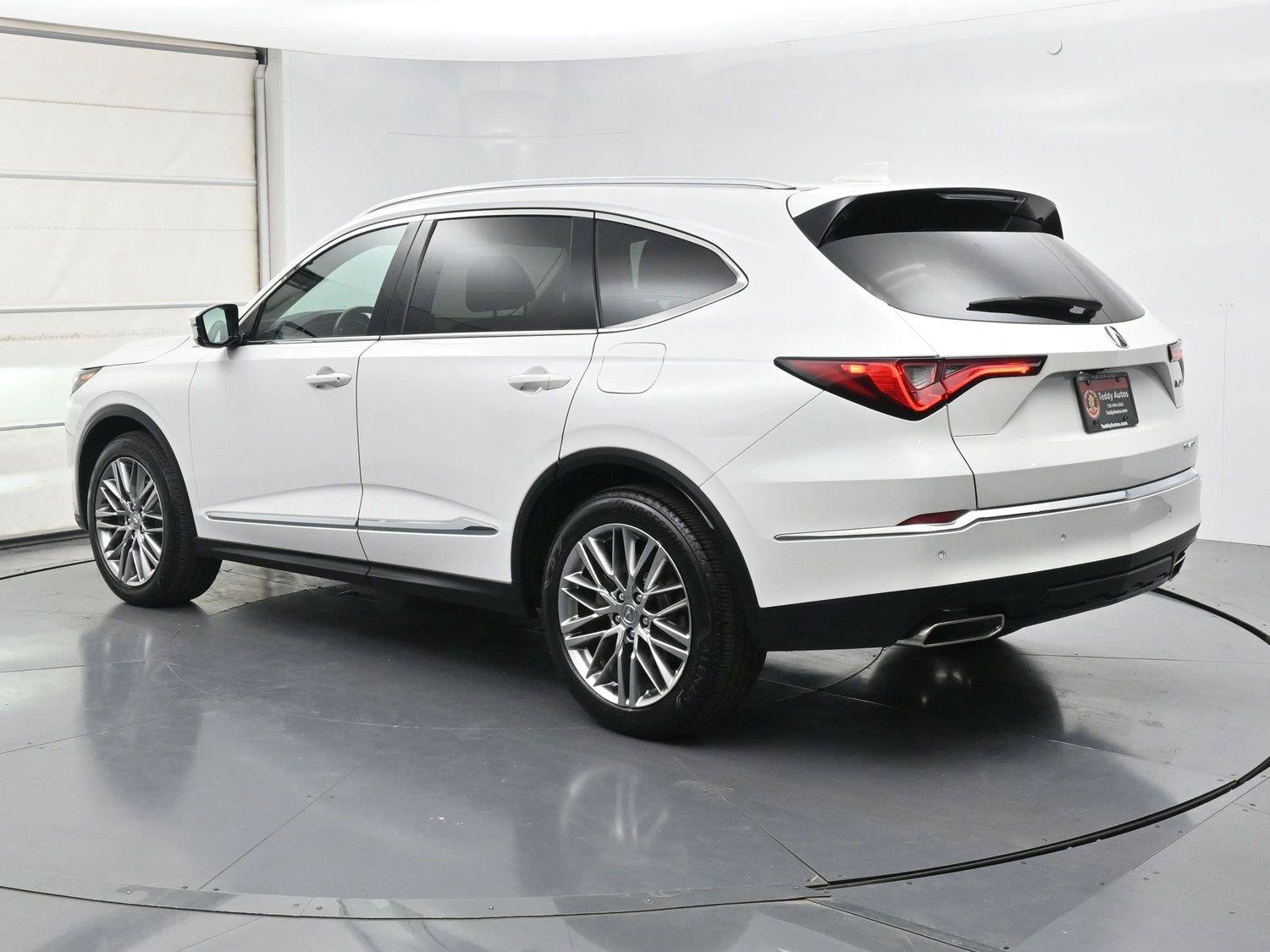 Used 2023 Acura MDX w/ Advance Package AWD/4WD image 25