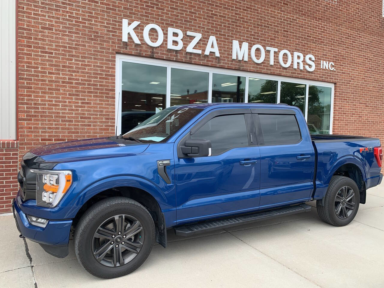 Used 2022 Ford F150 XLT w/ Equipment Group 302A High image 1