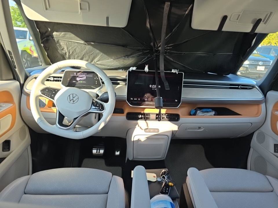 Used 2025 Volkswagen ID. Buzz 1st Edition AWD/4WD image 6