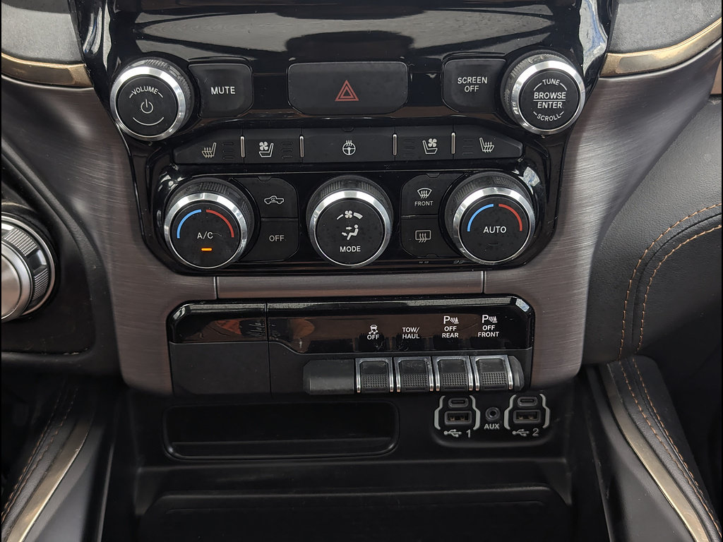 Used 2022 RAM 1500 Limited w/ Body Color Bumper Group AWD/4WD image 34