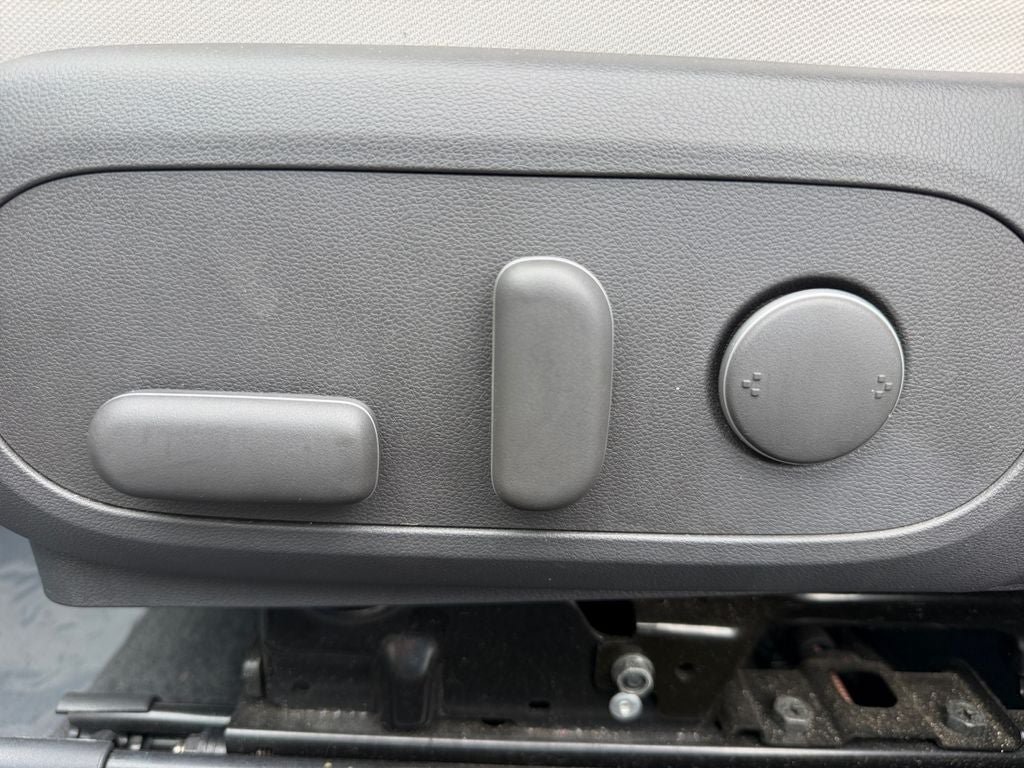 Used 2025 Hyundai Kona SEL AWD/4WD image 13