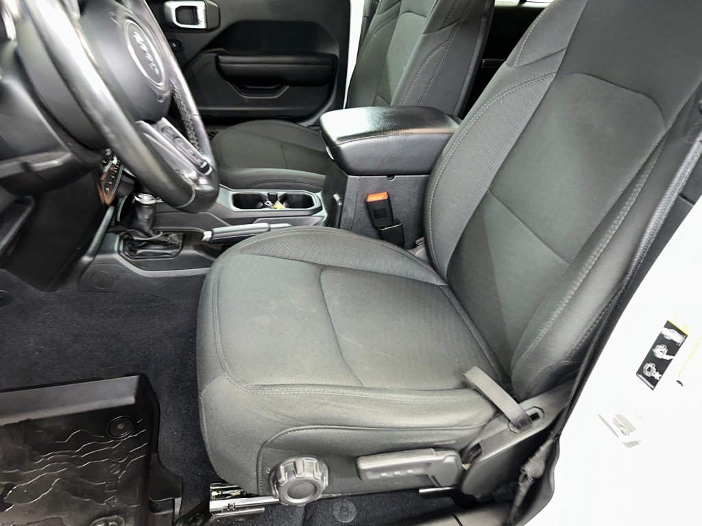 Used 2020 Jeep Wrangler Unlimited Sport image 2