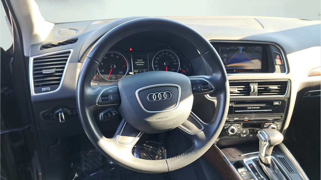 Used 2017 Audi Q5 2.0T Premium Plus w/ Technology Package AWD/4WD image 12