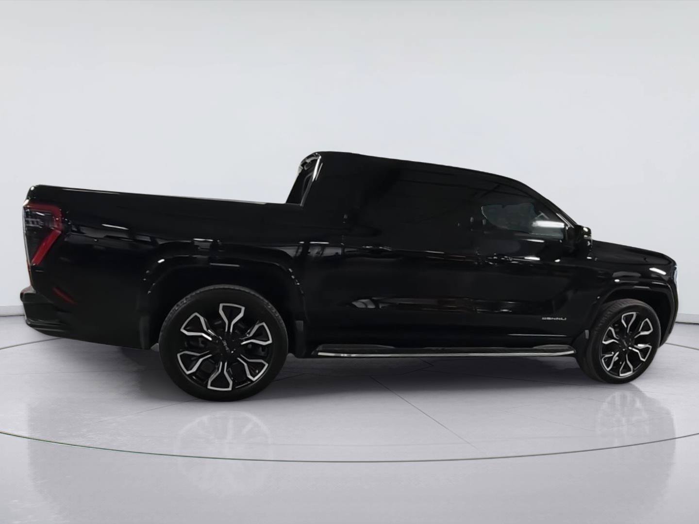Used 2025 GMC Sierra EV Denali AWD/4WD image 9
