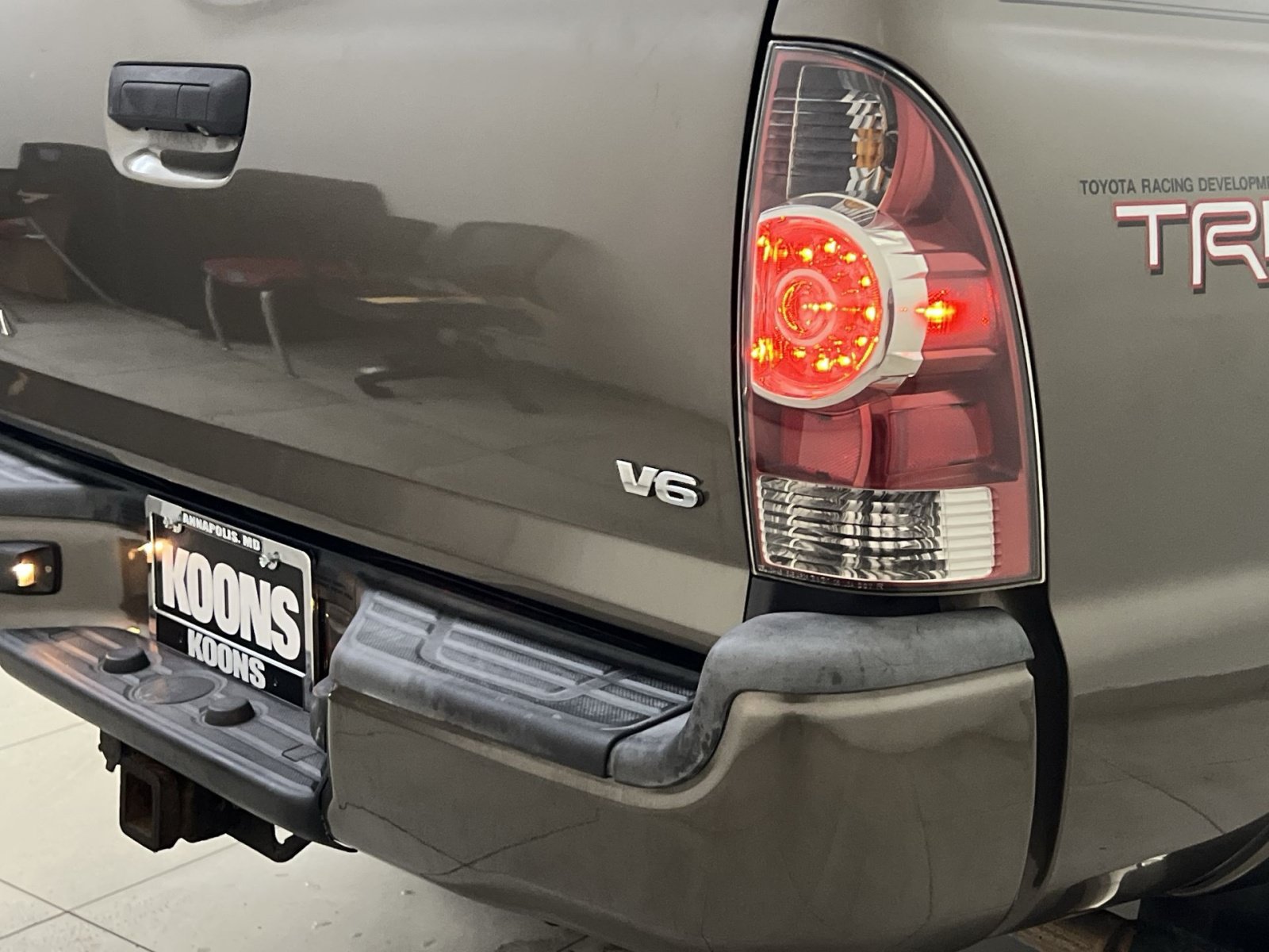Used 2013 Toyota Tacoma 4x4 Access Cab V6 w/ TRD Sport Pkg image 29