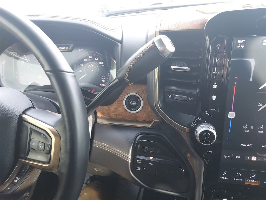 Used 2024 RAM 2500 Limited image 26