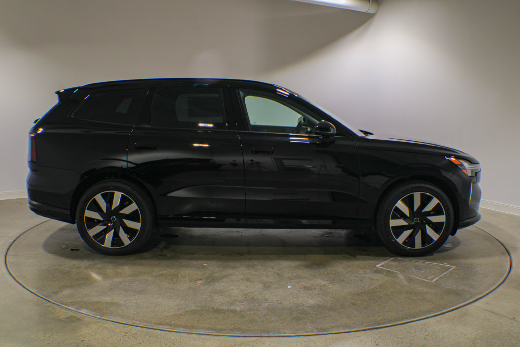 New 2026 Volvo EX90 Ultra AWD/4WD image 6