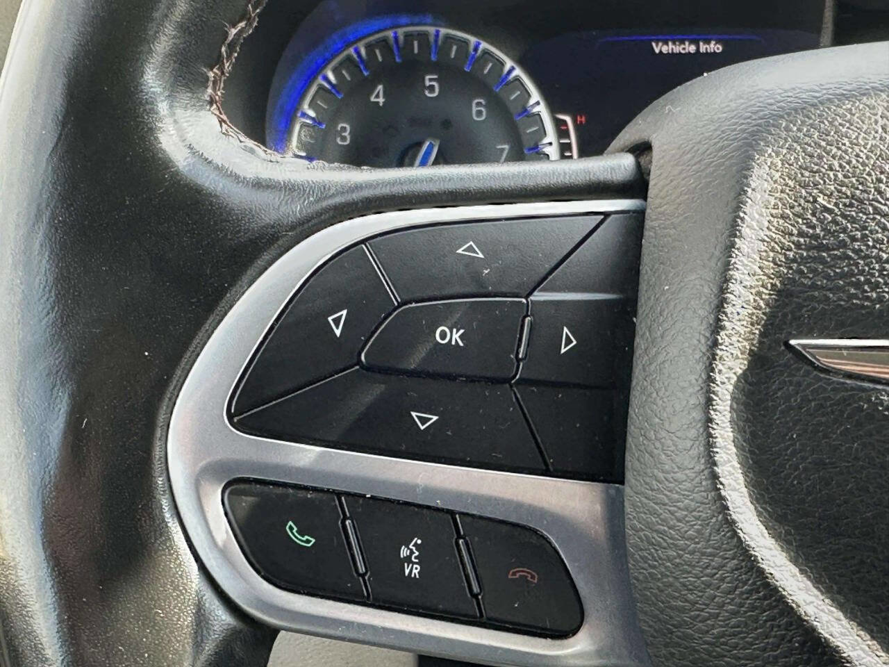 Used 2020 Chrysler Pacifica Touring-L Plus FWD image 30
