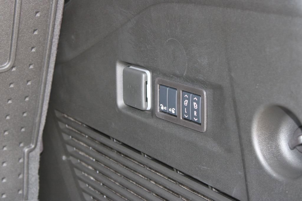 New 2025 Chevrolet Tahoe LT w/ Comfort Package image 31