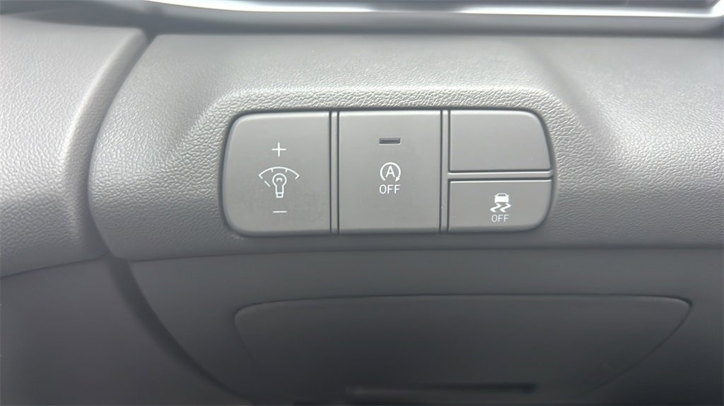 Certified 2024 Hyundai Elantra SE image 28