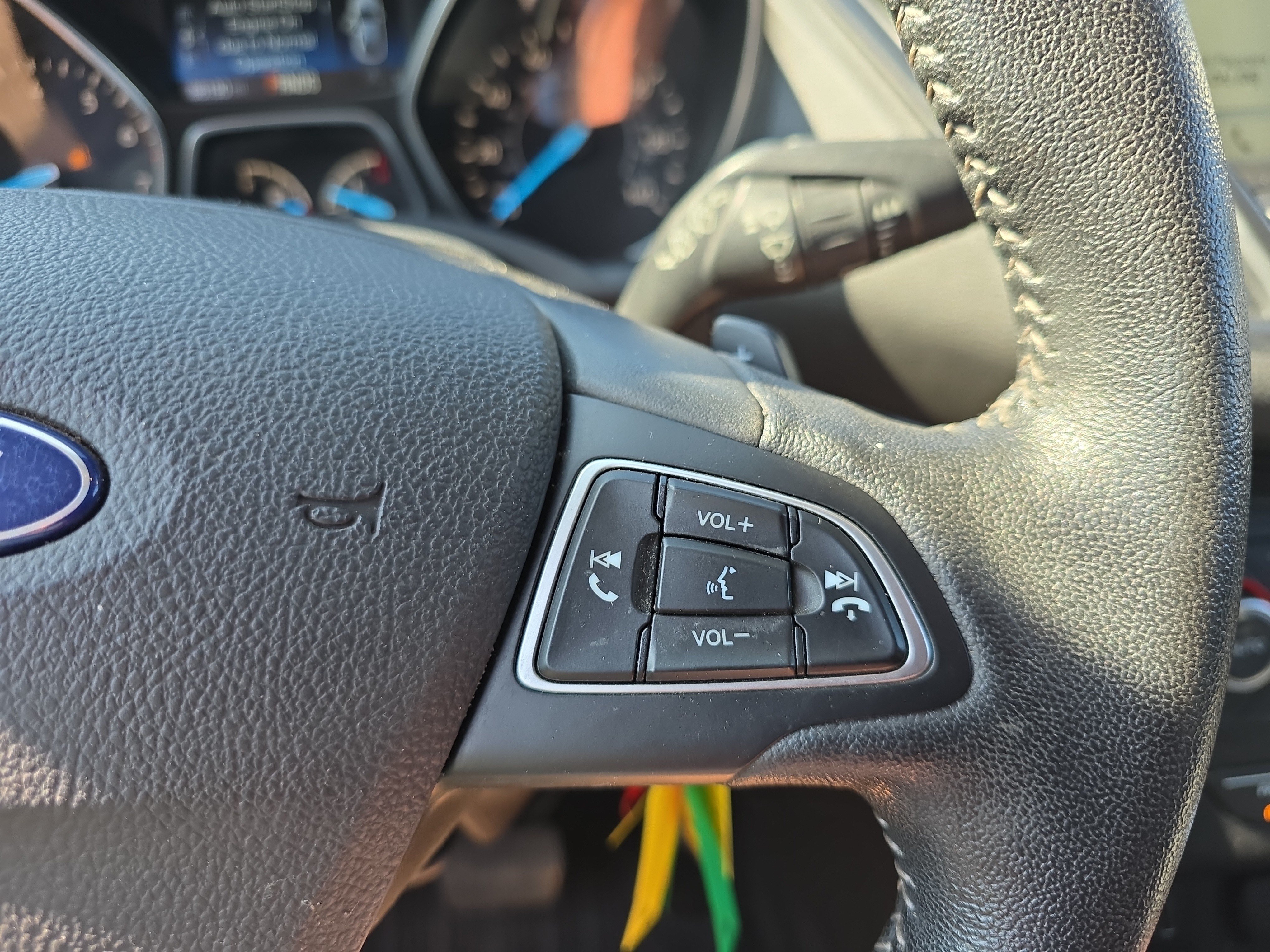 Used 2018 Ford Escape SE w/ SE Sport Appearance Package AWD/4WD image 25
