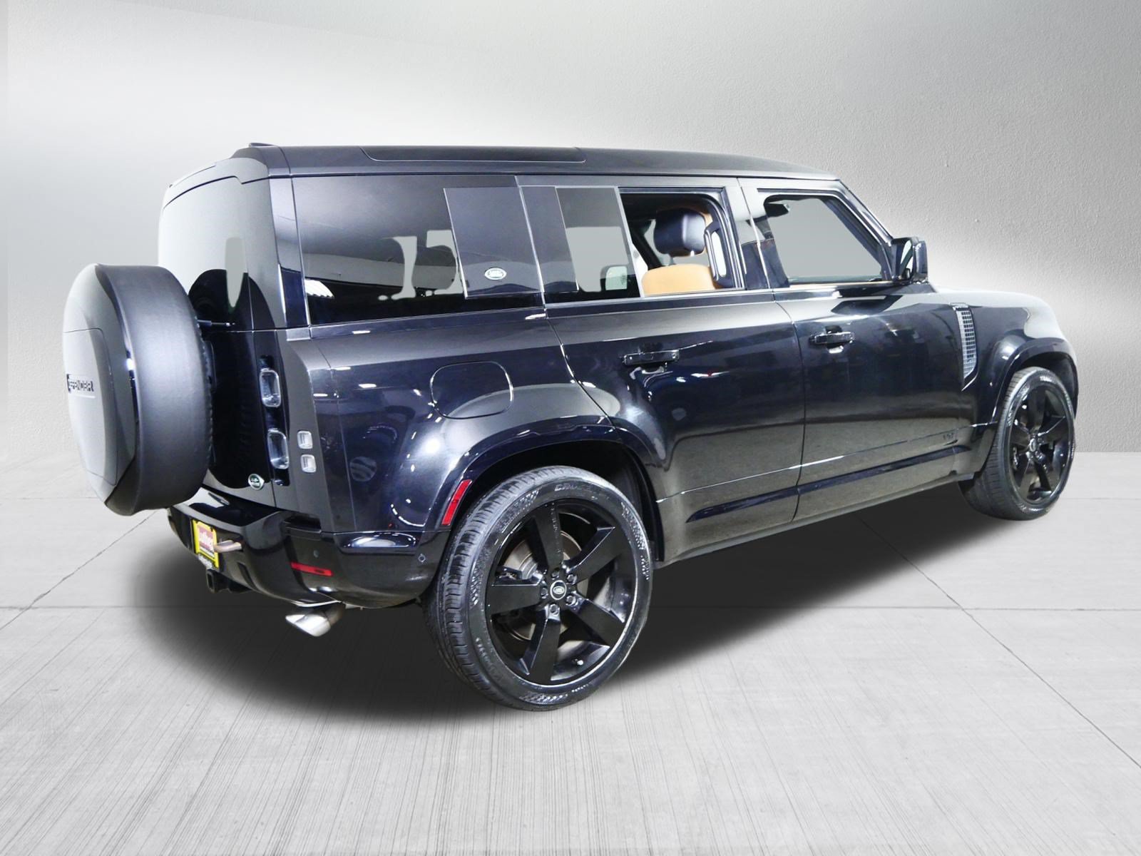 Used 2023 Land Rover Defender 110 V8 AWD/4WD image 7