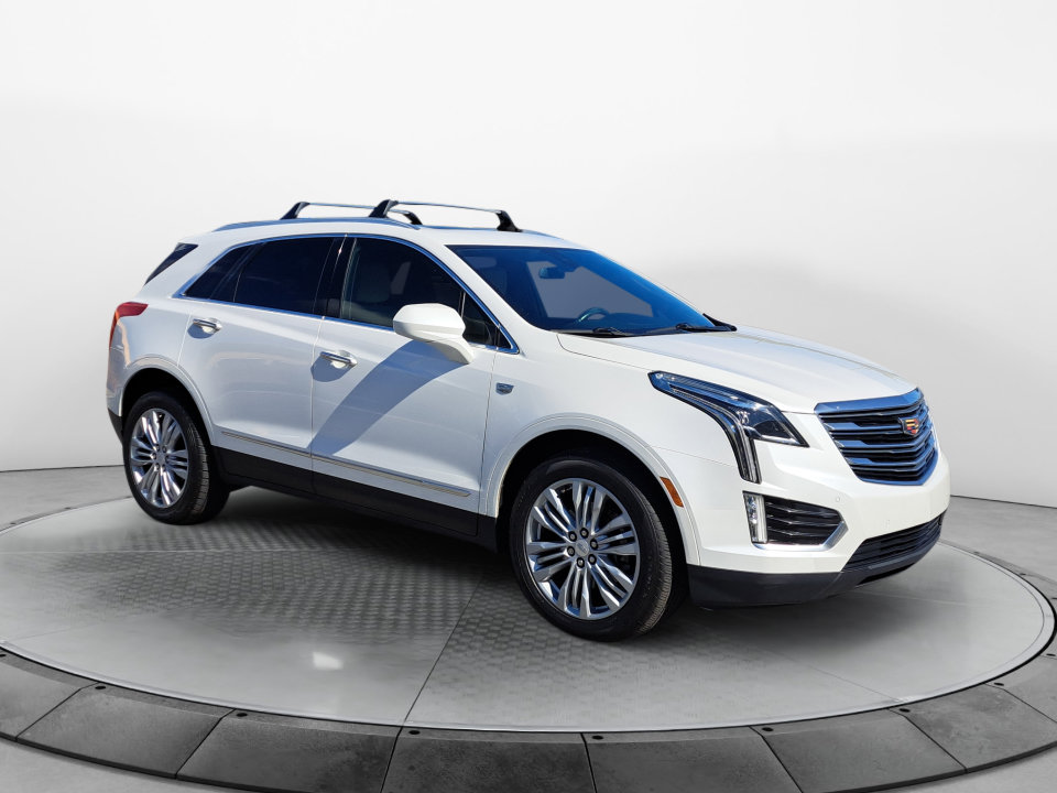 Used 2017 Cadillac XT5 Premium Luxury FWD image 1