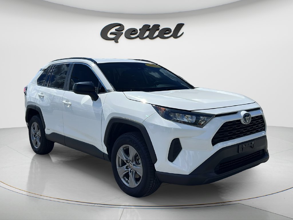 Used 2022 Toyota RAV4 LE AWD/4WD image 3