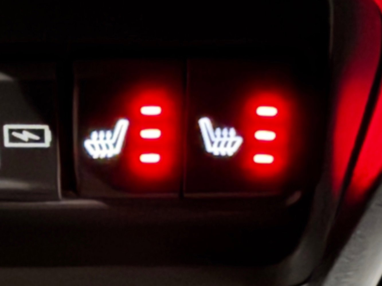 Used 2023 Jeep Grand Cherokee Limited w/ Luxury Tech Group II image 28