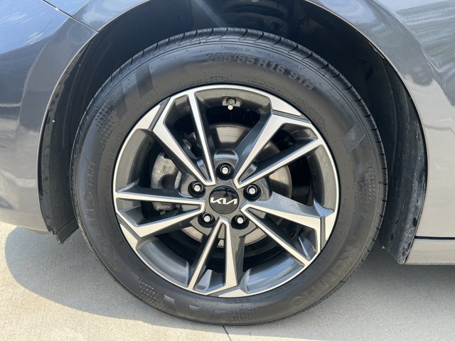 Certified 2024 Kia Forte LXS w/ LXS Technology Package FWD image 12