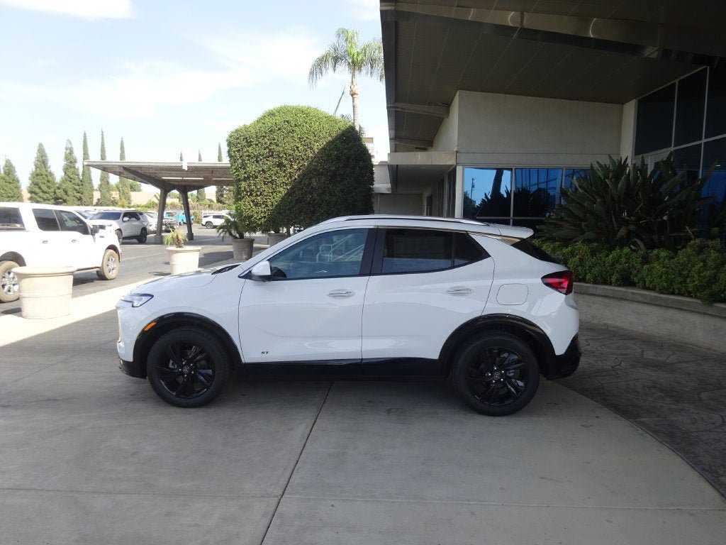 New 2026 Buick Encore GX Sport Touring w/ Advanced Technology Package FWD image 5