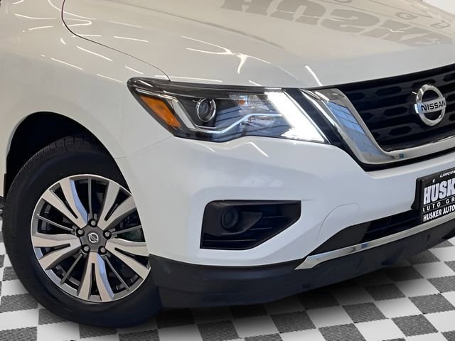 Used 2020 Nissan Pathfinder S image 32