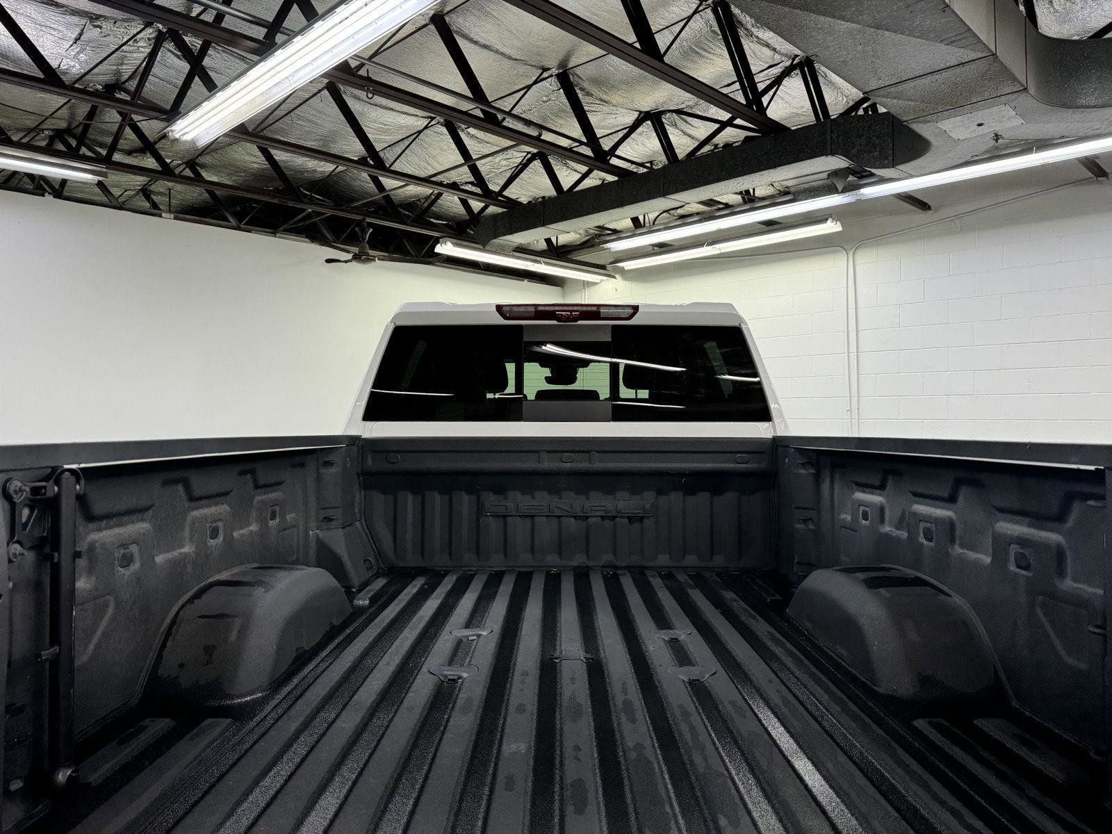 Used 2024 GMC Sierra 3500 Denali Ultimate image 33