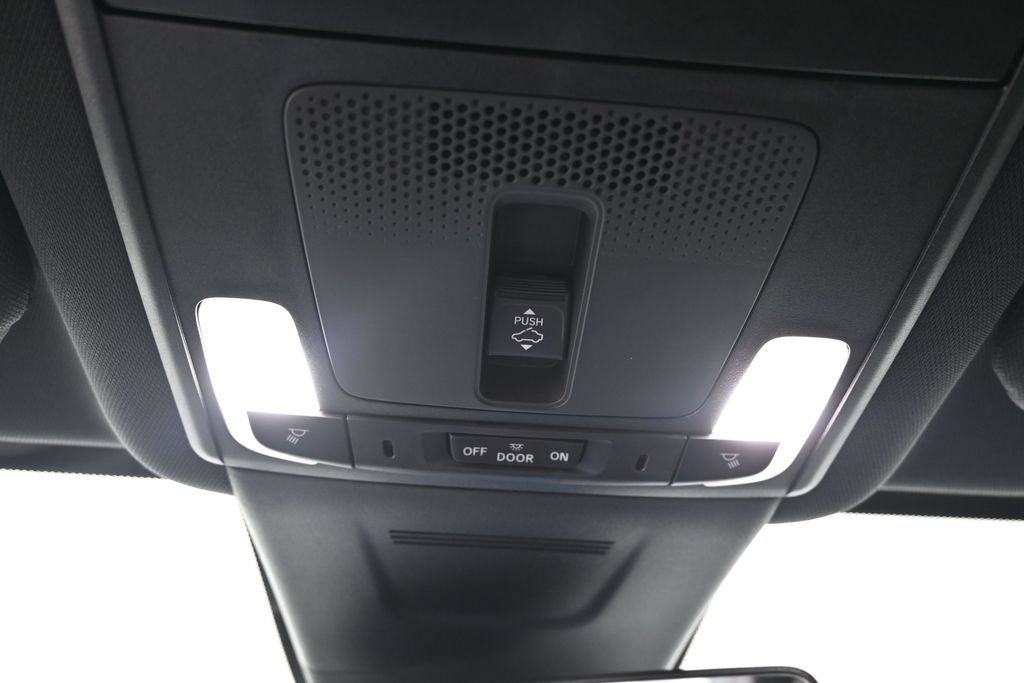 Used 2025 Honda CR-V Sport-L image 14