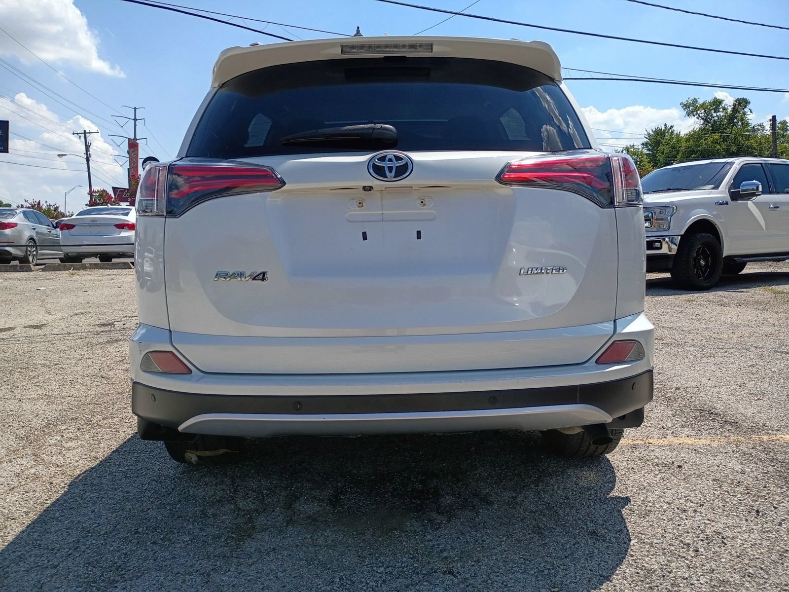 Used 2016 Toyota RAV4 Limited w/ Advanced Technology Package FWD image 4