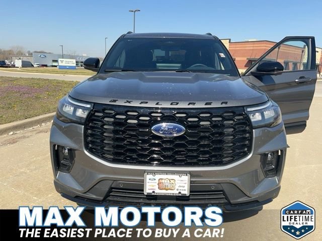 New 2026 Ford Explorer ST-Line w/ ST-Line Street Pack image 3