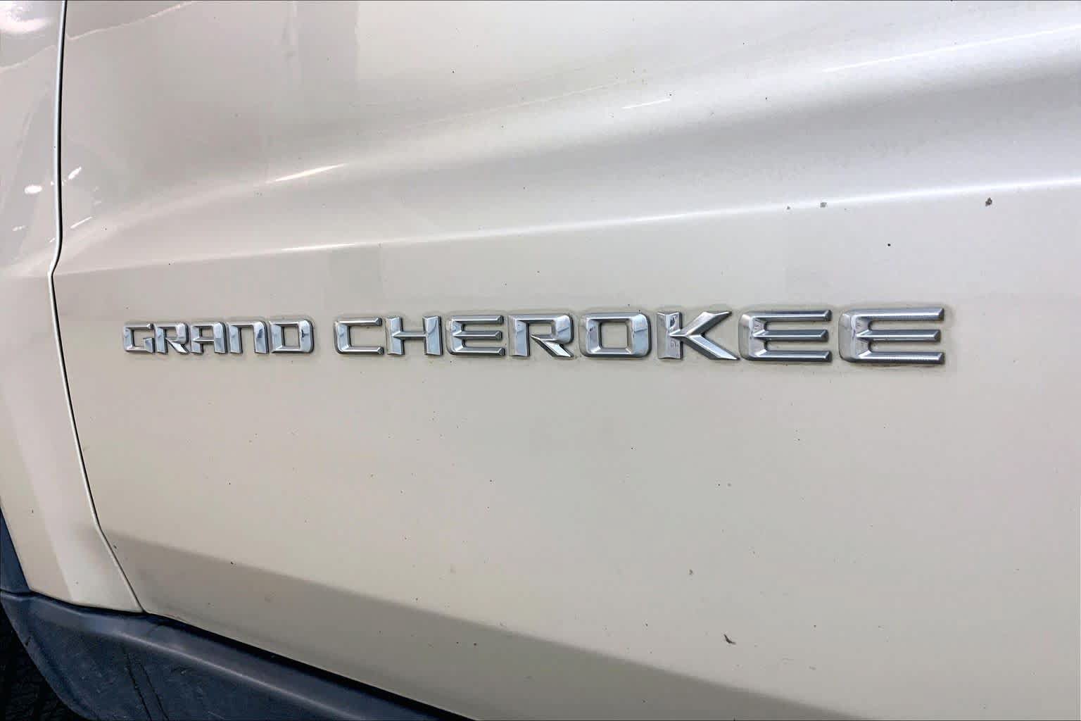 Used 2015 Jeep Grand Cherokee Limited AWD/4WD image 9