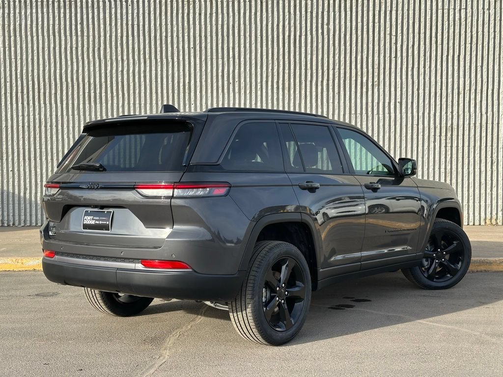 New 2026 Jeep Grand Cherokee Limited w/ Limited Altitude Package AWD/4WD image 5