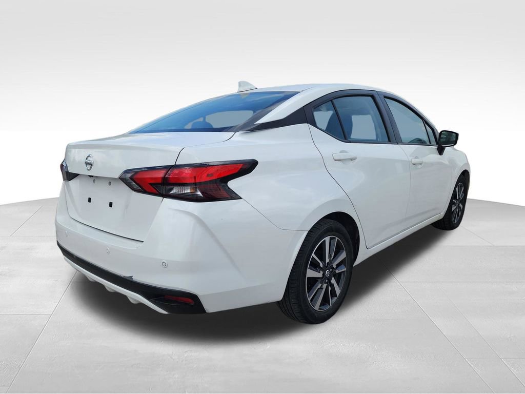 Used 2022 Nissan Versa SV FWD image 9