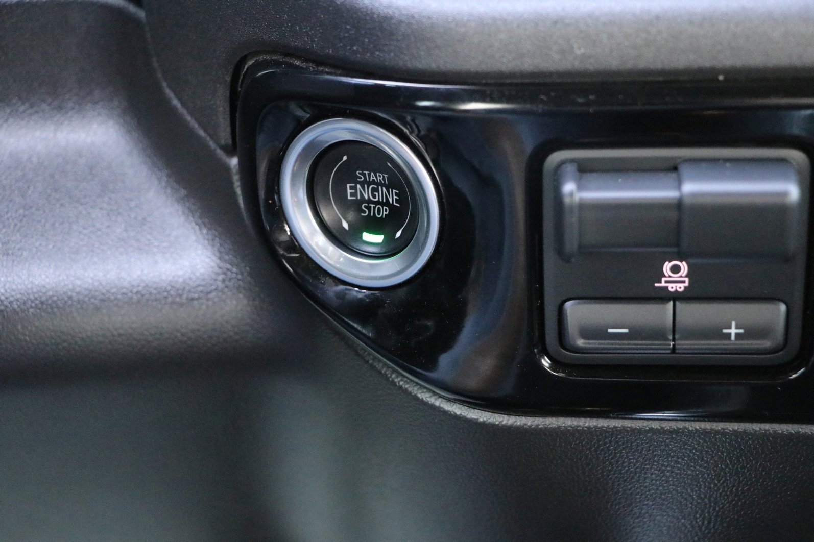 Used 2024 Chevrolet Silverado 1500 LT Trail Boss w/ Convenience Package II image 25