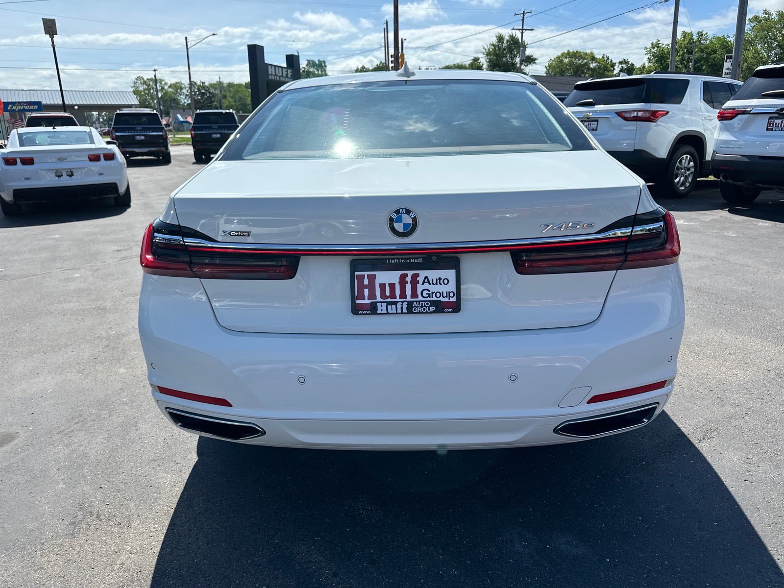 Used 2020 BMW 745e xDrive AWD/4WD image 7