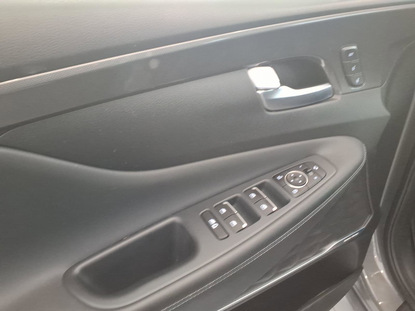 Used 2021 Hyundai Santa Fe Limited AWD/4WD image 12