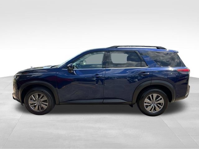 Used 2025 Nissan Pathfinder SV FWD image 5