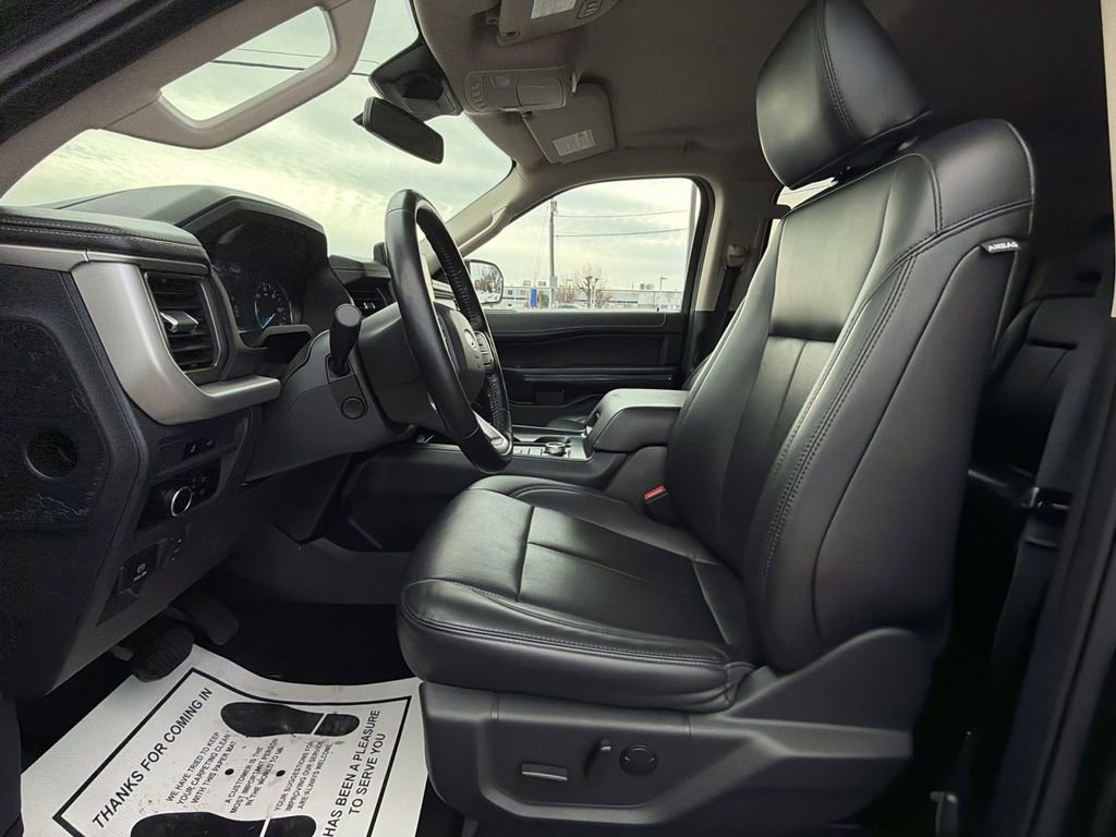 Used 2023 Ford Expedition Max XLT image 13