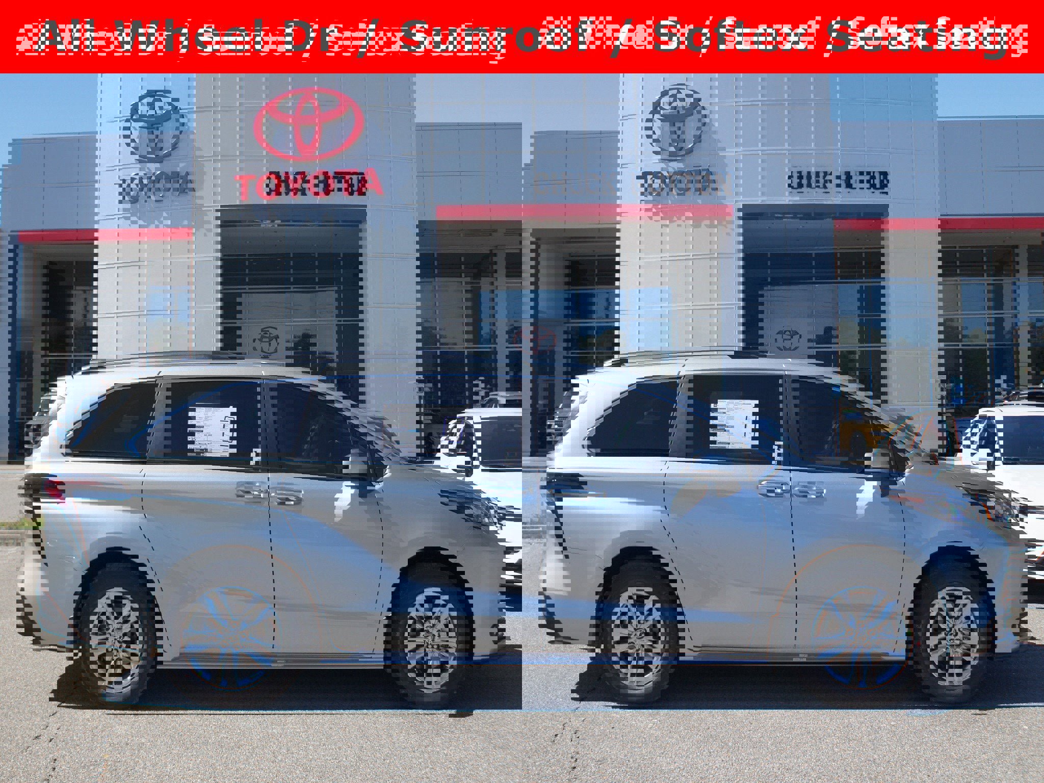 Used 2025 Toyota Sienna XLE image 1