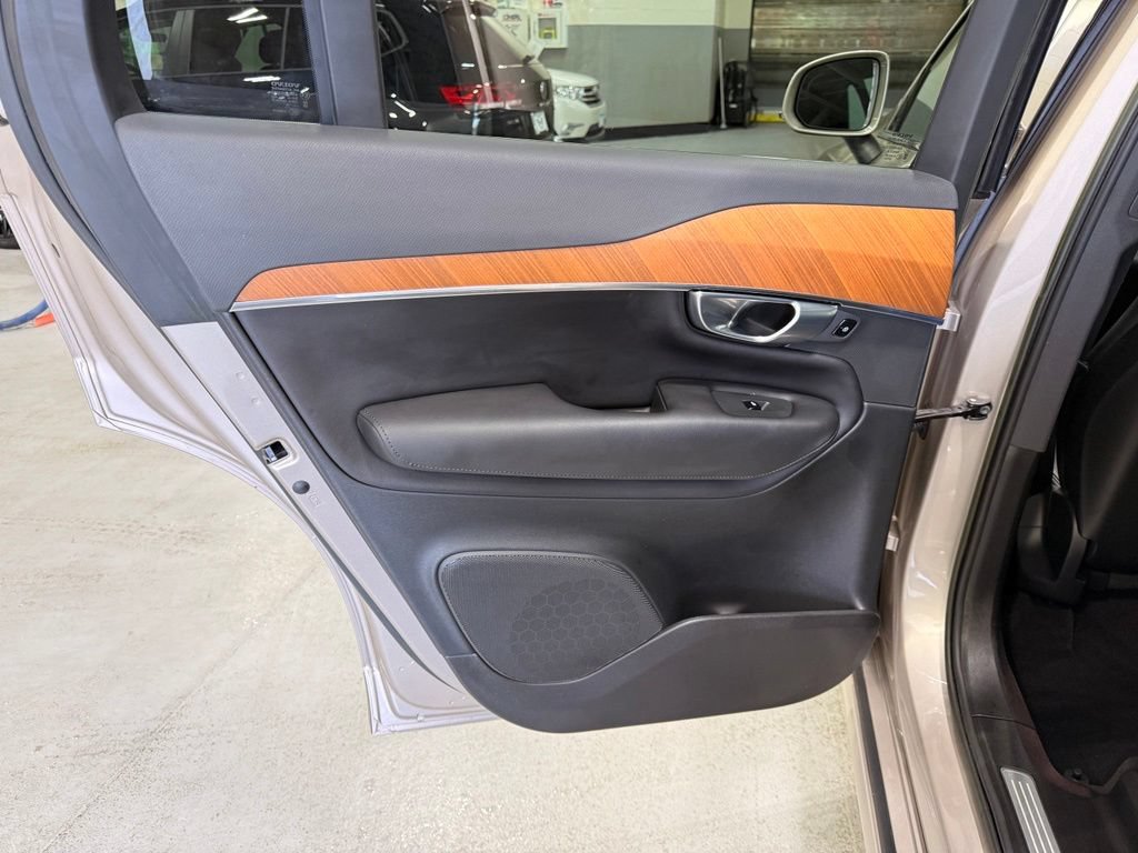 Used 2023 Volvo XC90 B6 Plus AWD/4WD image 19