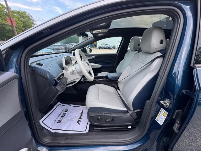 Certified 2023 Volkswagen ID.4 Pro S Plus AWD/4WD image 31