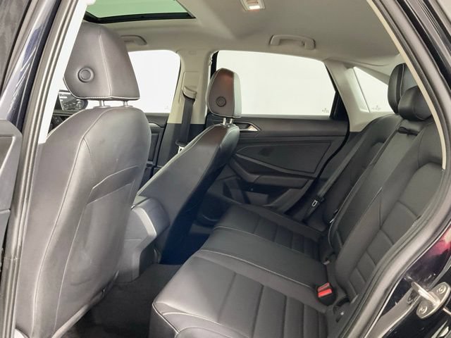 Used 2024 Volkswagen Jetta SE FWD image 15