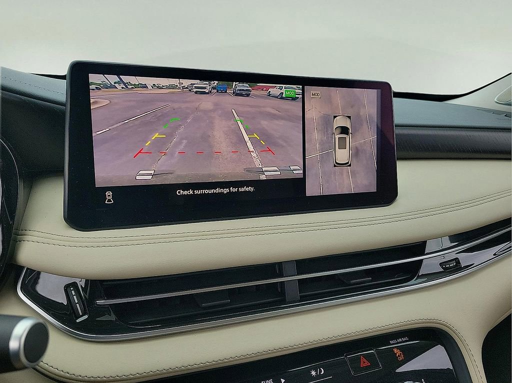 Used 2023 INFINITI QX60 Sensory w/ Vision Package AWD/4WD image 16