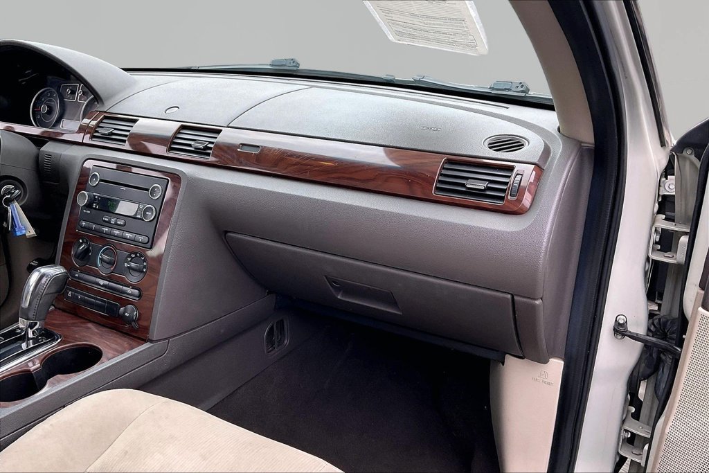 Used 2008 Ford Taurus SEL FWD image 28