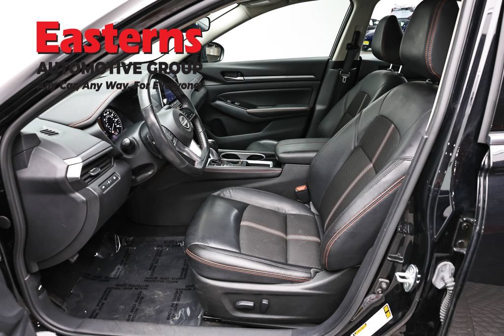 Used 2024 Nissan Altima 2.5 SR FWD image 14