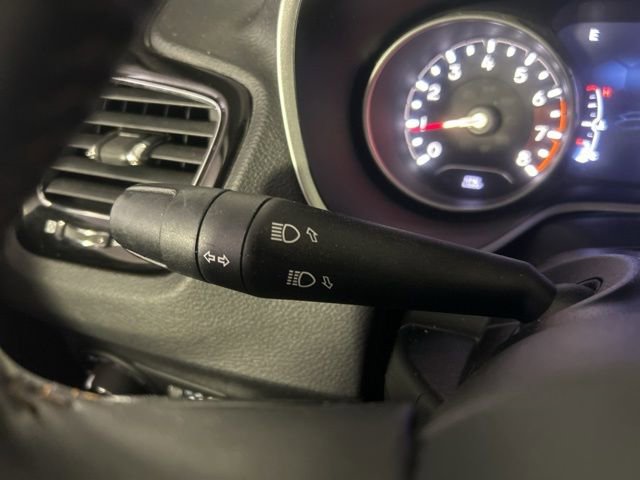 Used 2021 Jeep Compass Limited AWD/4WD image 17