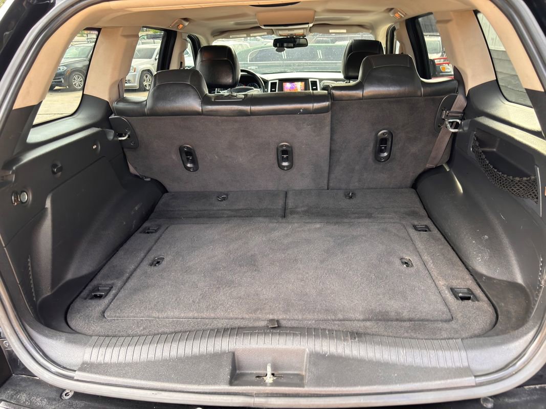 Used 2009 Jeep Grand Cherokee SRT8 w/ SRT Option Group II image 38